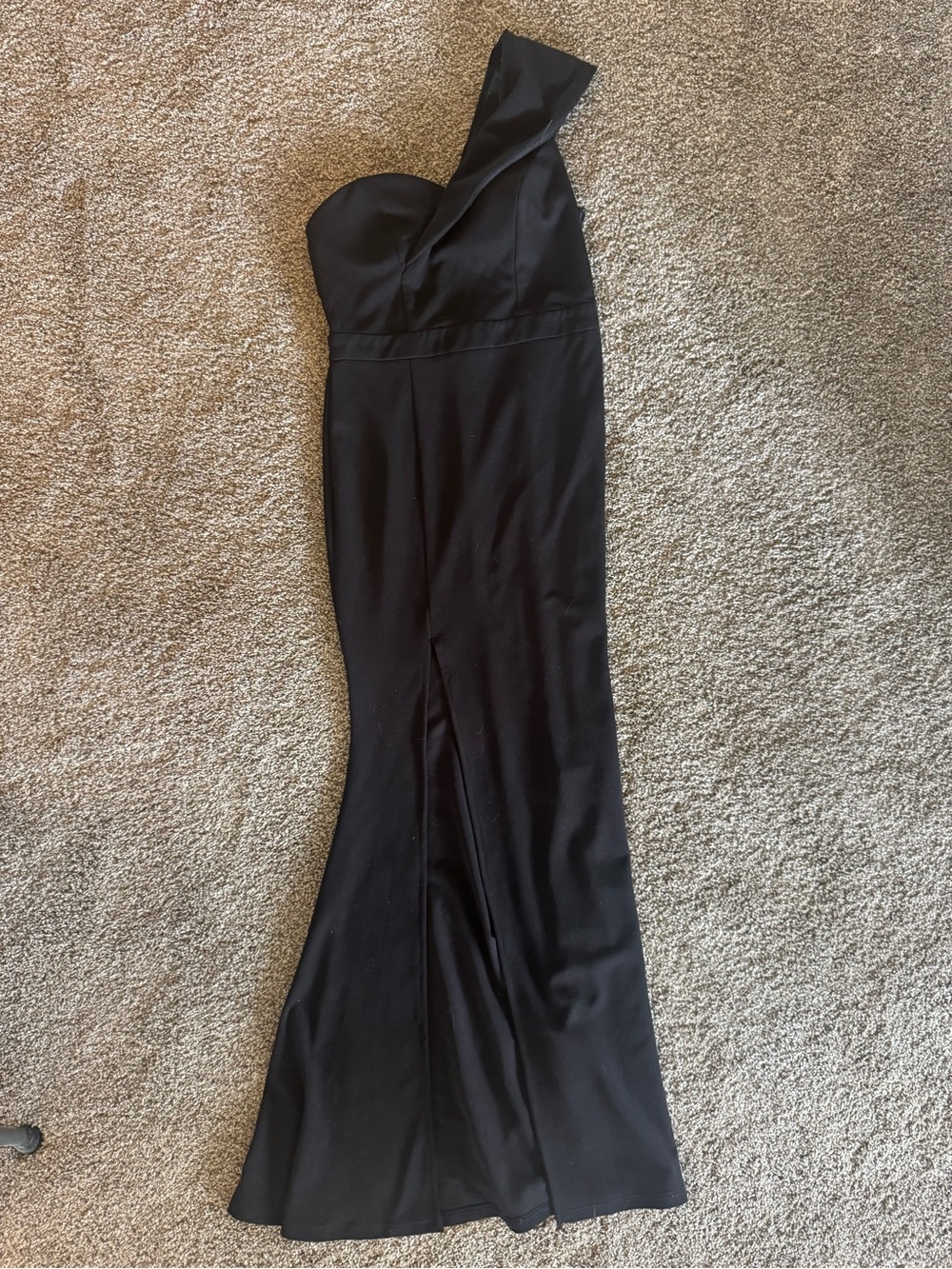 Elegant One-Shoulder Black Evening Dress
